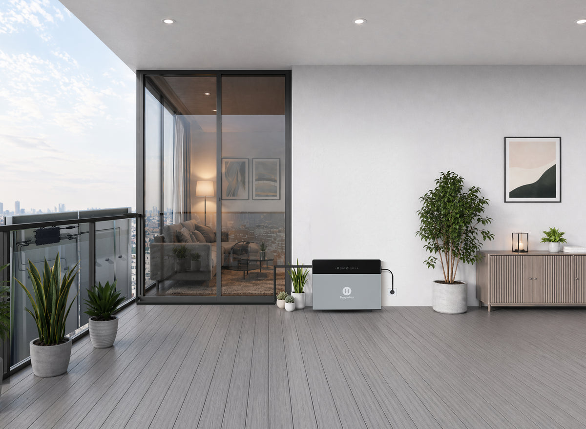 Hoymiles HiBattery 4020 X als Balkonspeicher auf einer Terrasse einer Stadtwohnung